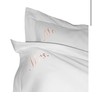 NWT The Bar Mr and Mrs Pillowcases